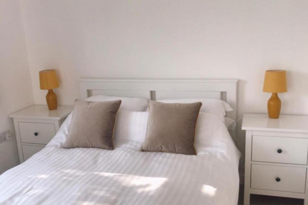 Dingley Dell - Superb Location For Truro In Private Accommodation Perranwell Εξωτερικό φωτογραφία