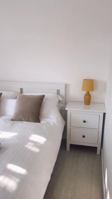 Dingley Dell - Superb Location For Truro In Private Accommodation Perranwell Εξωτερικό φωτογραφία